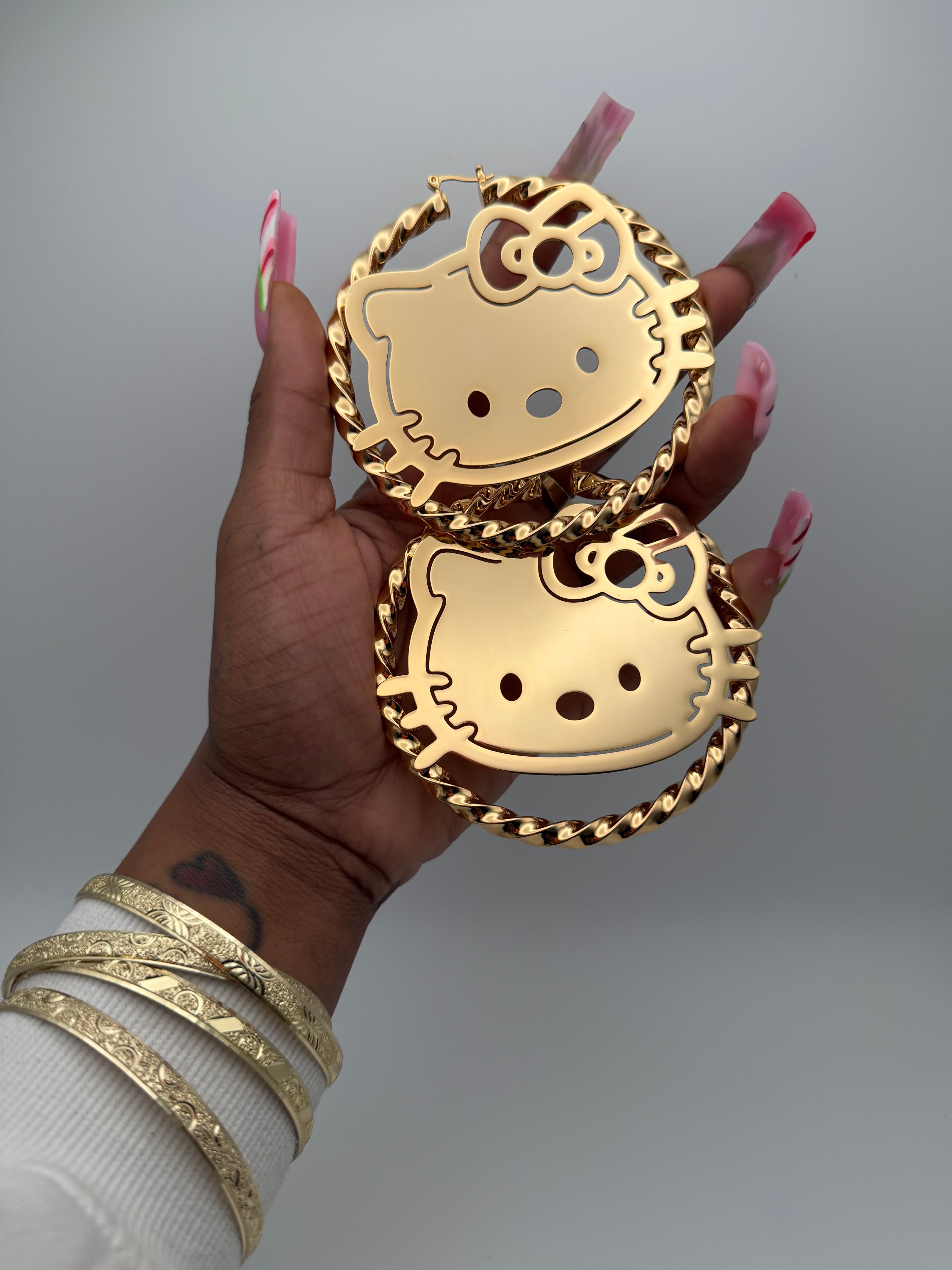 Hello Kitty Hoops